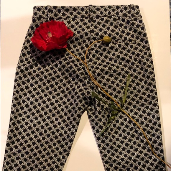 🌹H&M Slim Fit Black Printed Stretch Pants🌹 - Picture 3 of 6